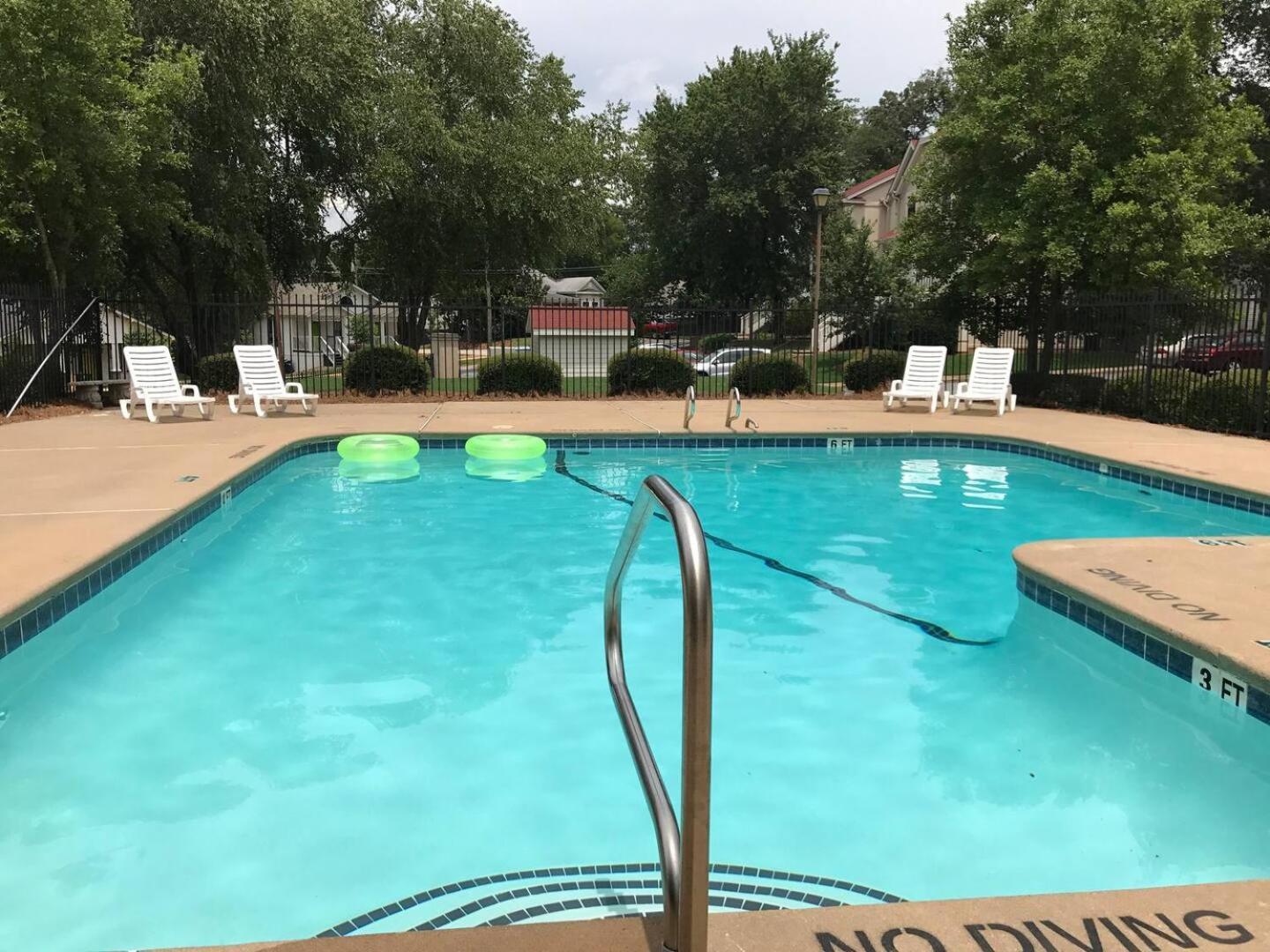 Cozy 3-Bed Athens Getaway, Right Near Uga! Apartment Bagian luar foto