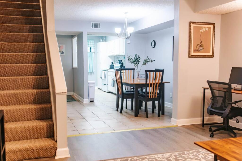 Cozy 3-Bed Athens Getaway, Right Near Uga! Apartment Bagian luar foto