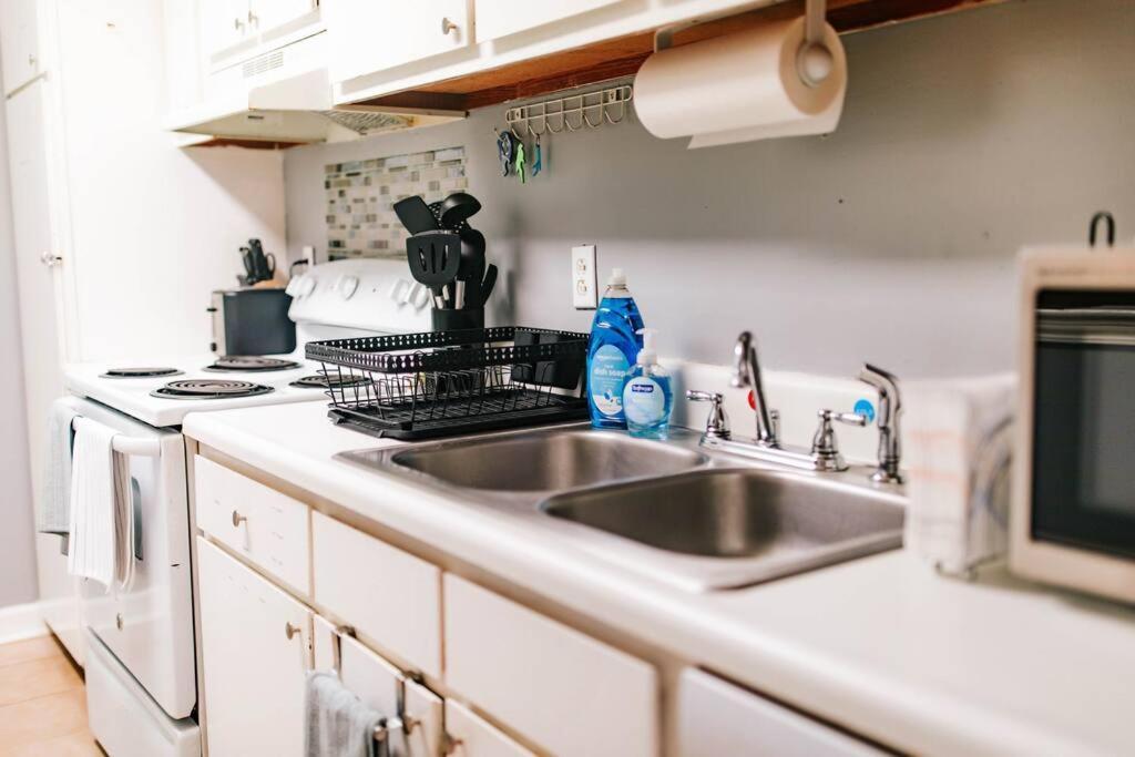 Cozy 3-Bed Athens Getaway, Right Near Uga! Apartment Bagian luar foto