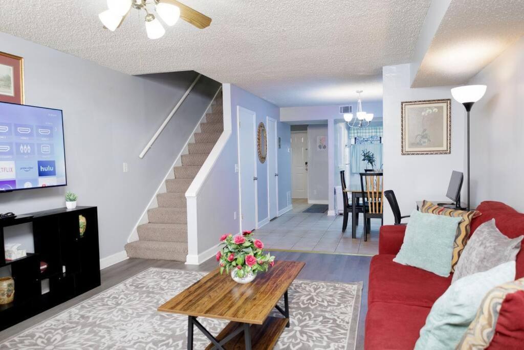 Cozy 3-Bed Athens Getaway, Right Near Uga! Apartment Bagian luar foto